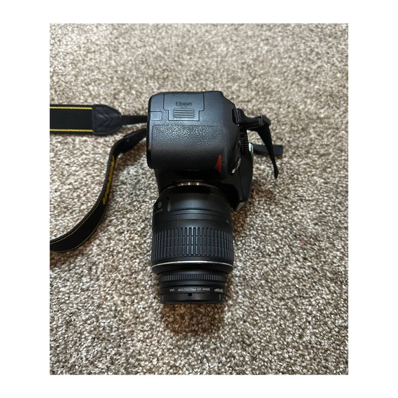 Nikon D3100 - Picture 6 of 9